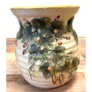 Handcrafted Ceramic Embossed Leaf & Berry Design Candle or Oil Warmer With Venti